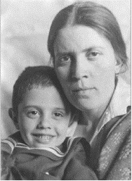 1926. Валентин Исаакович Рабинович и мама Фаня Моисеевна Перельман